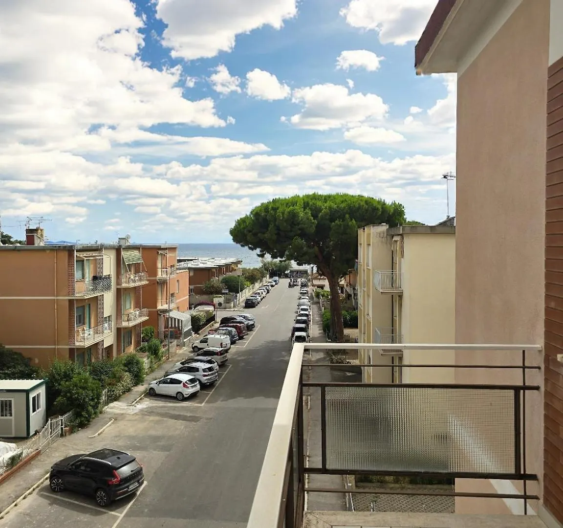 Mare Fuori Follonica Apartment