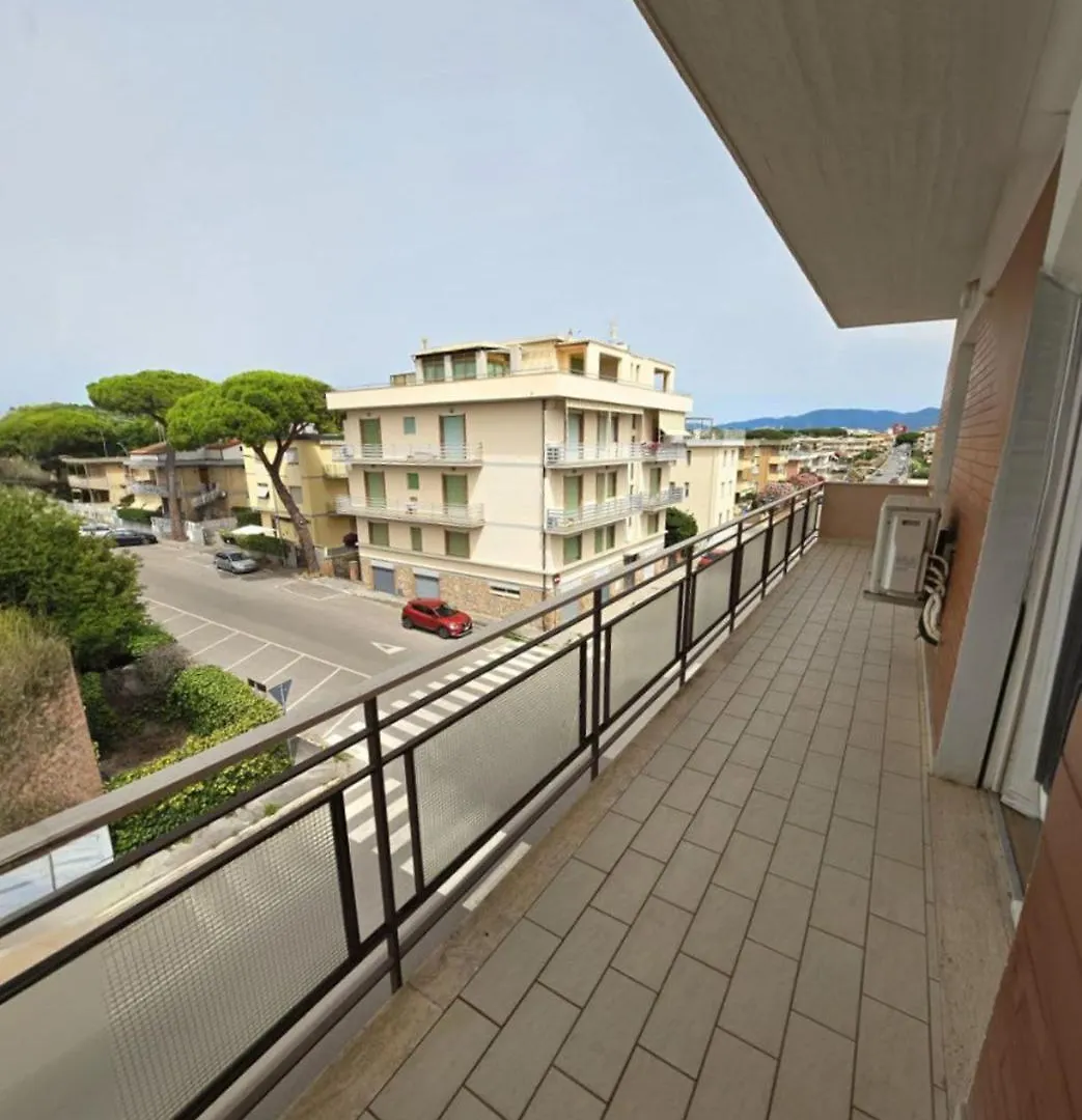 Mare Fuori Follonica Apartment